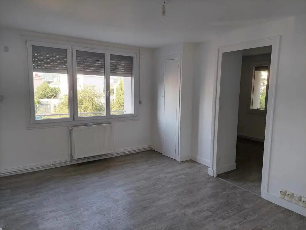 Appartement à louer, 45m², Saint-Etienne