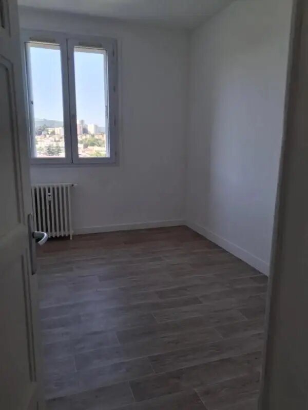Appartement à louer, 82m², Saint-Étienne
