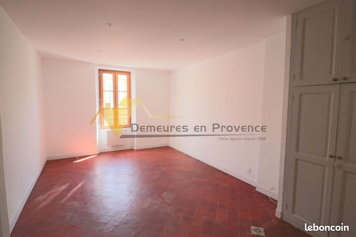 Appartement à louer, 74m², Vaison-la-Romaine