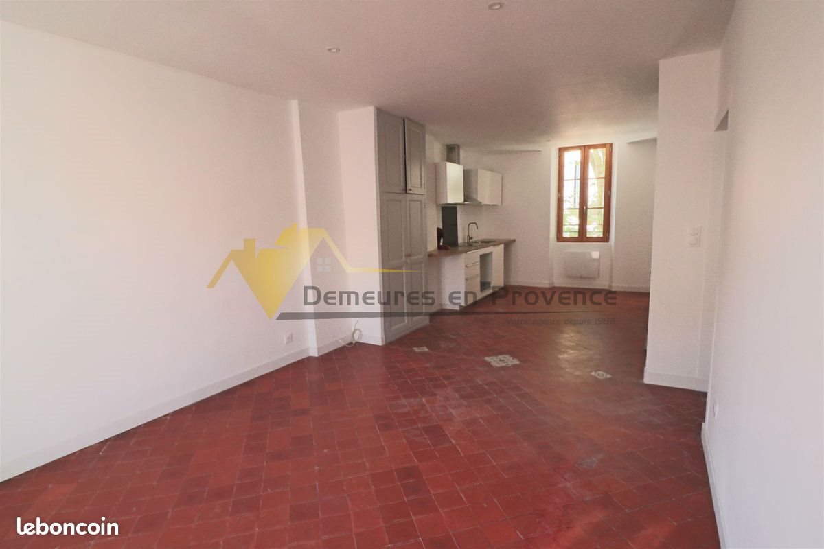 Appartement à louer, 74m², Vaison-la-Romaine