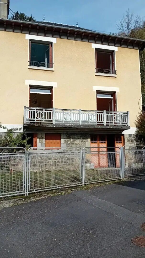 Maison à vendre, 110m², Thiézac