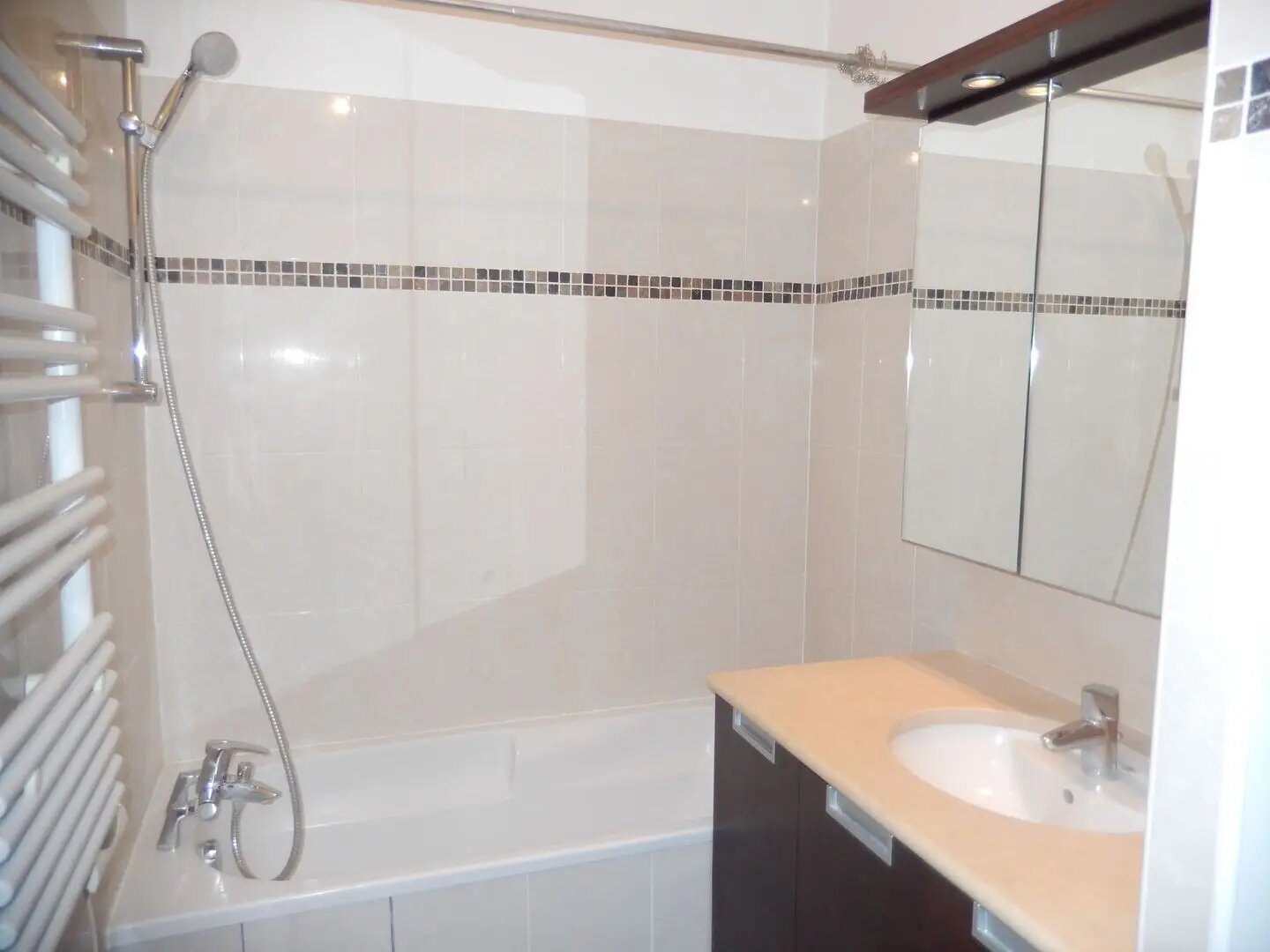 Appartement à louer, 25m², Courbevoie