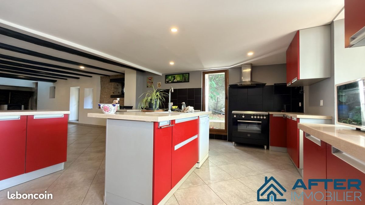 Maison à vendre, 258m², Moyen