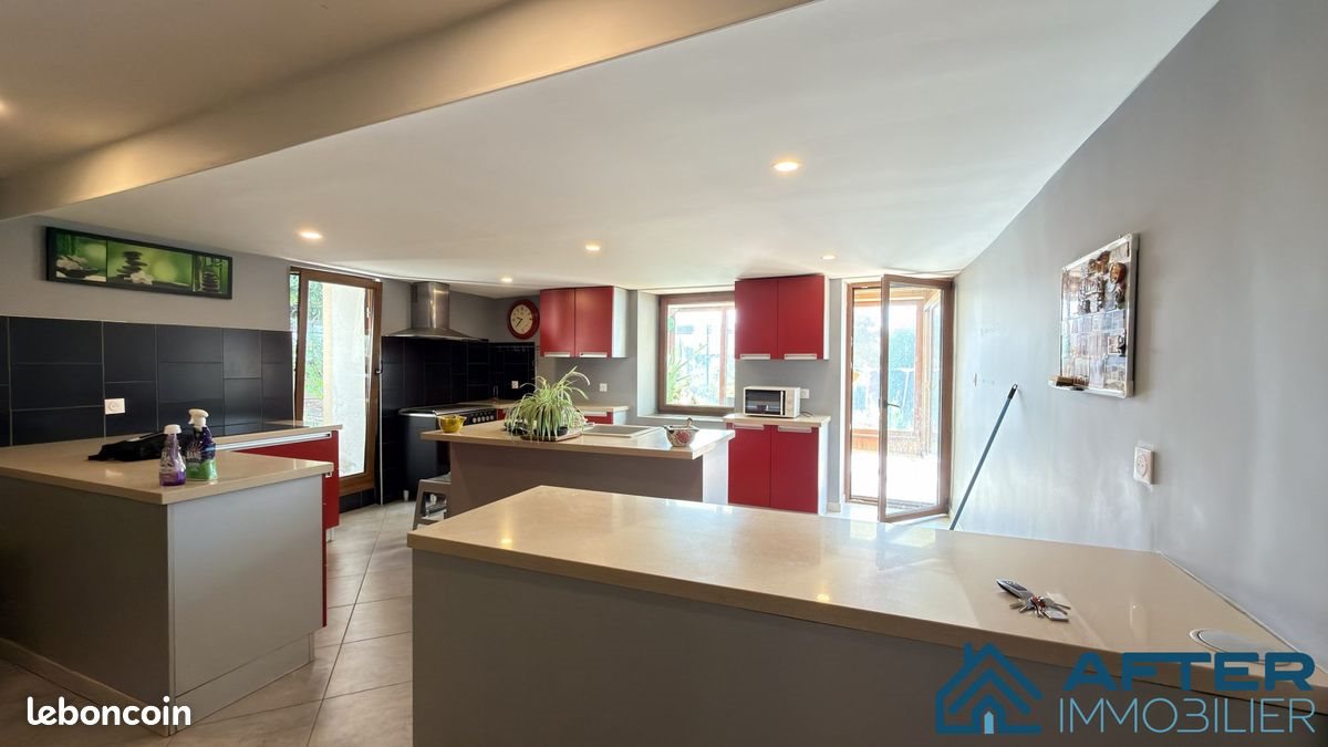 Maison à vendre, 258m², Moyen