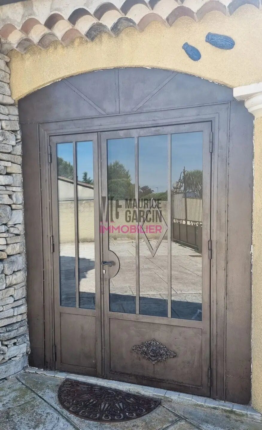 Maison à vendre, 240m², Entraigues-sur-la-Sorgue