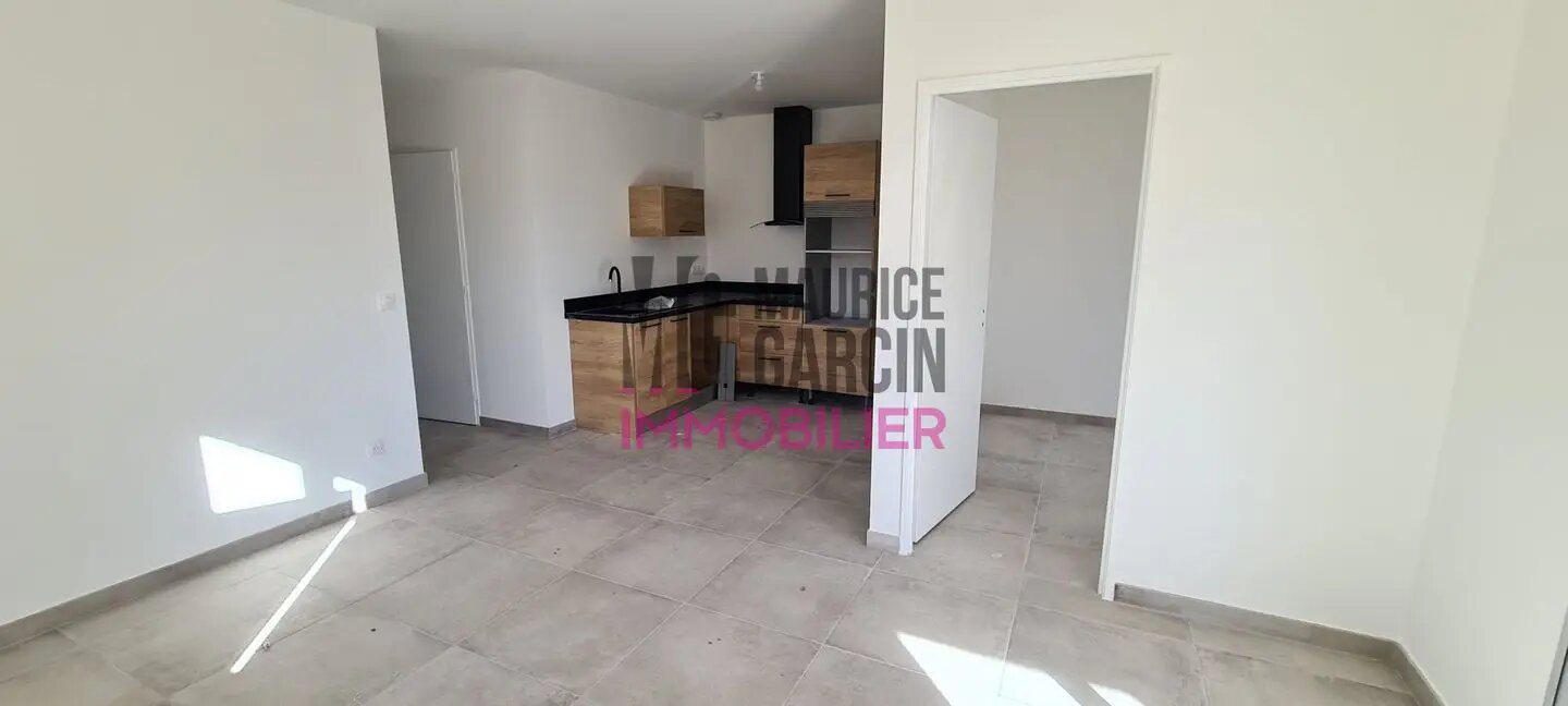 Appartement à louer, 73m², Pernes-les-Fontaines