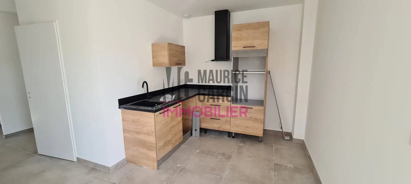 Appartement à louer, 73m², Pernes-les-Fontaines