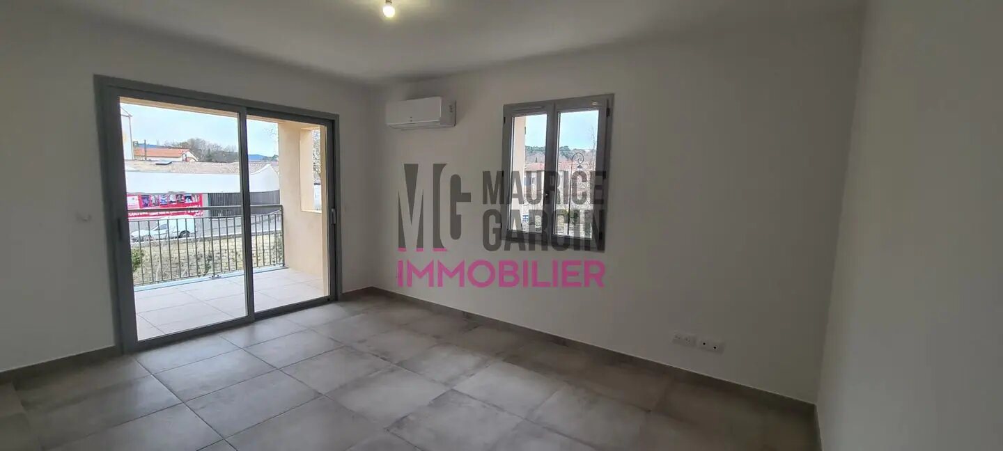 Appartement à louer, 73m², Pernes-les-Fontaines