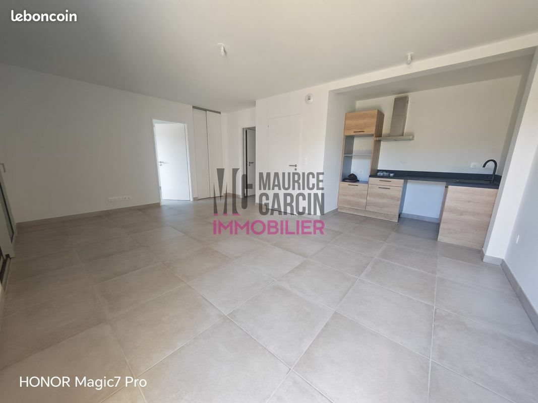 Appartement à louer, 79m², Pernes-les-Fontaines