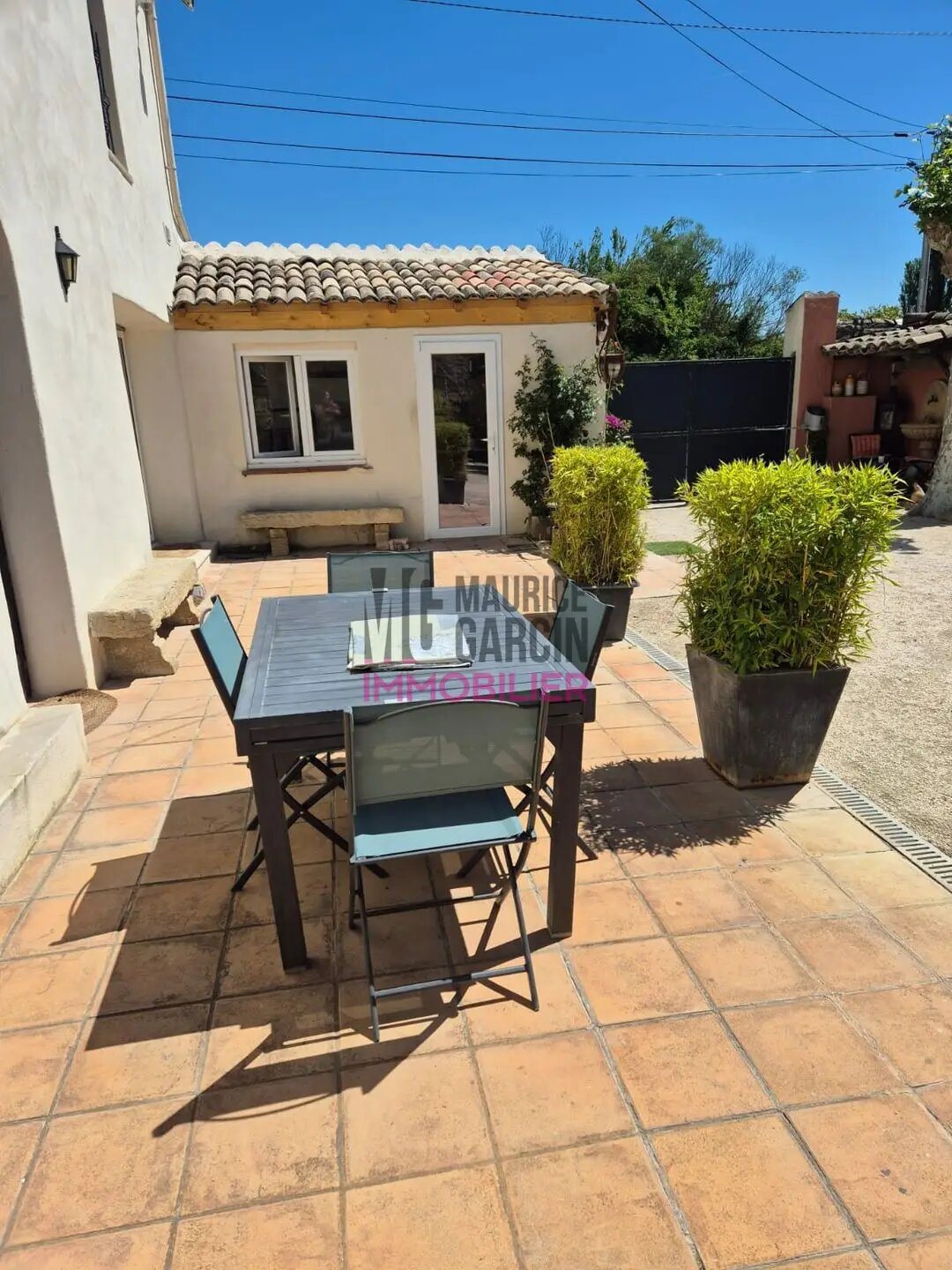 Maison à louer, 140m², Entraigues-sur-la-Sorgue