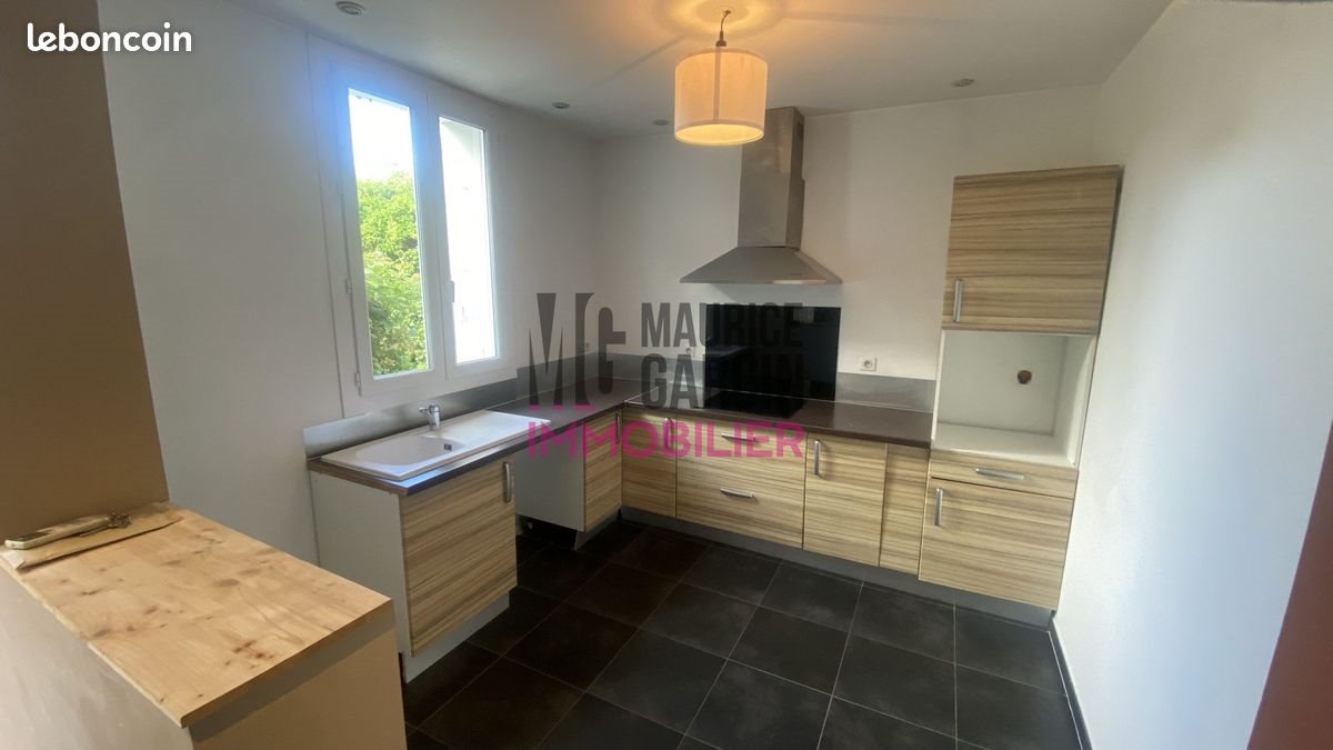 Maison à vendre, 121m², Entraigues-sur-la-Sorgue