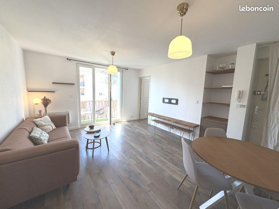 Appartement à louer, 59m², Toulon