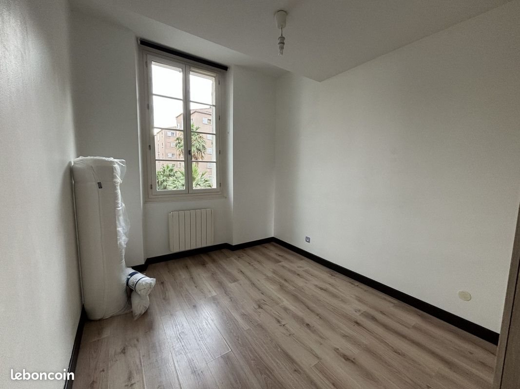 Appartement à louer, 63m², Toulon