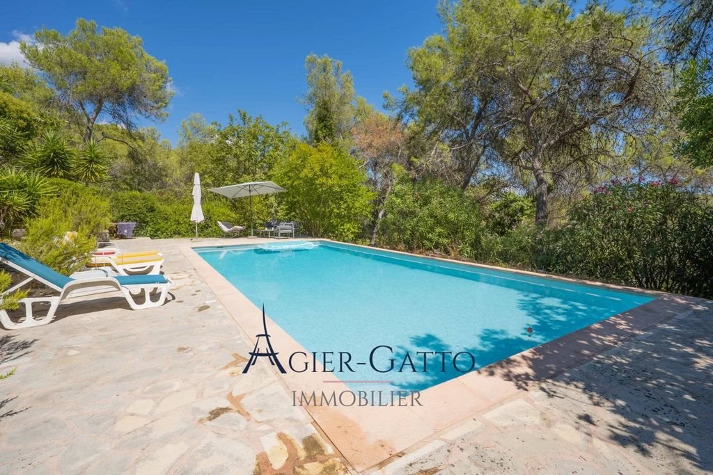 Maison à vendre, 122m², Roquefort-les-Pins