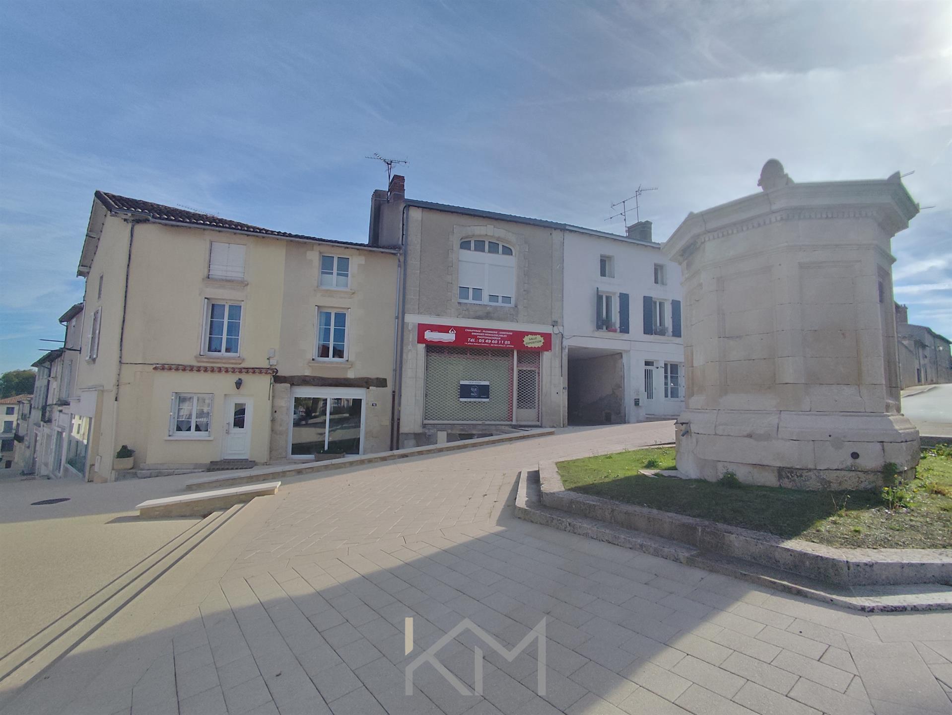 Maison à vendre, 224m², Latillé