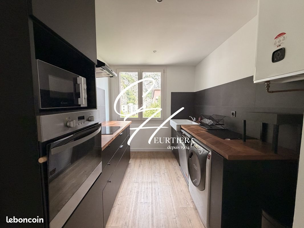 Appartement à louer, 66m², Sassenage