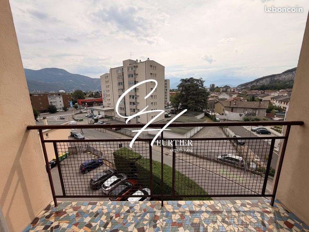 Appartement à louer, 66m², Sassenage