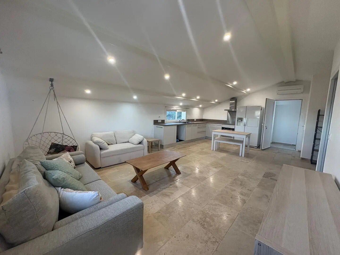 Appartement à louer, 55m², Eyguières