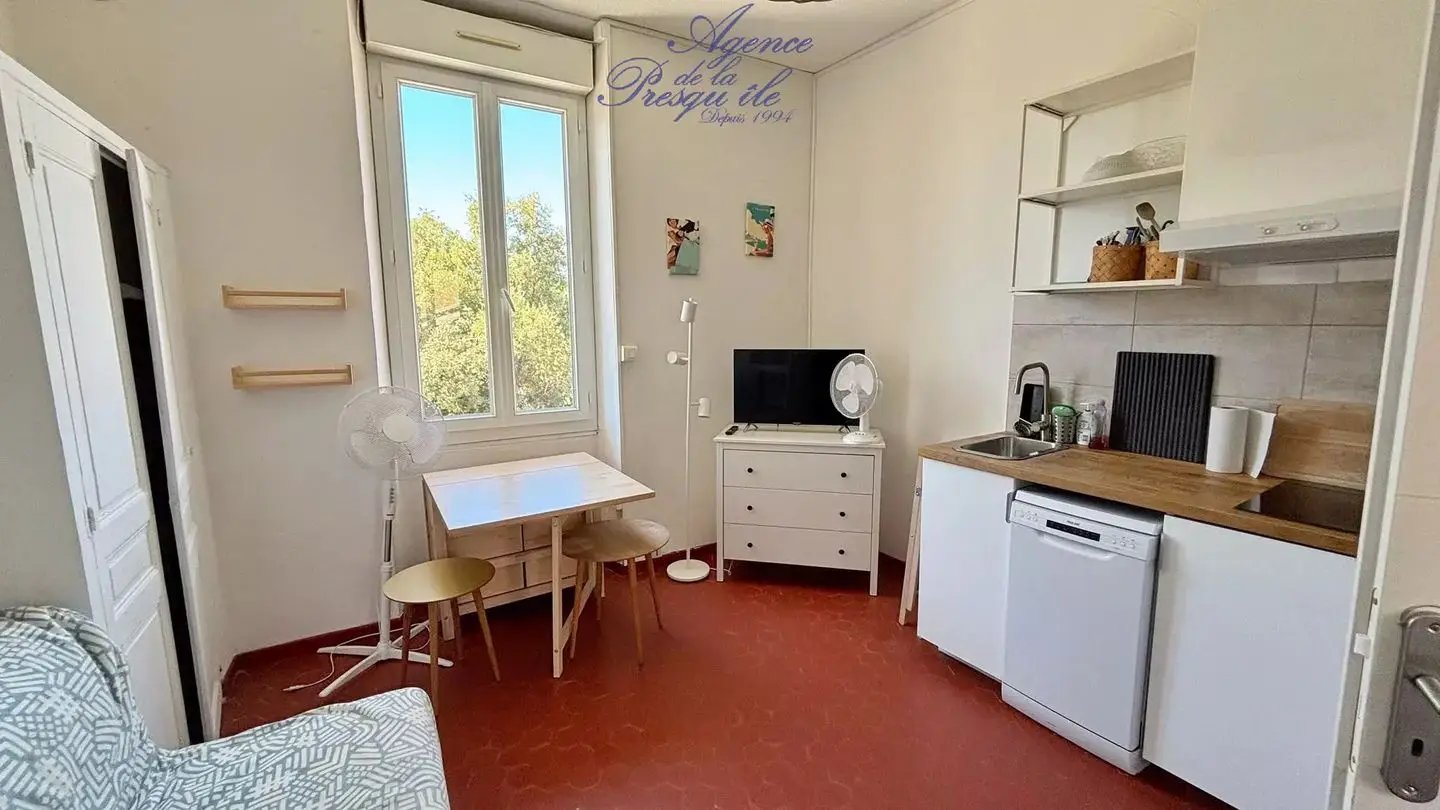 Appartement à louer, 2m², Hyères