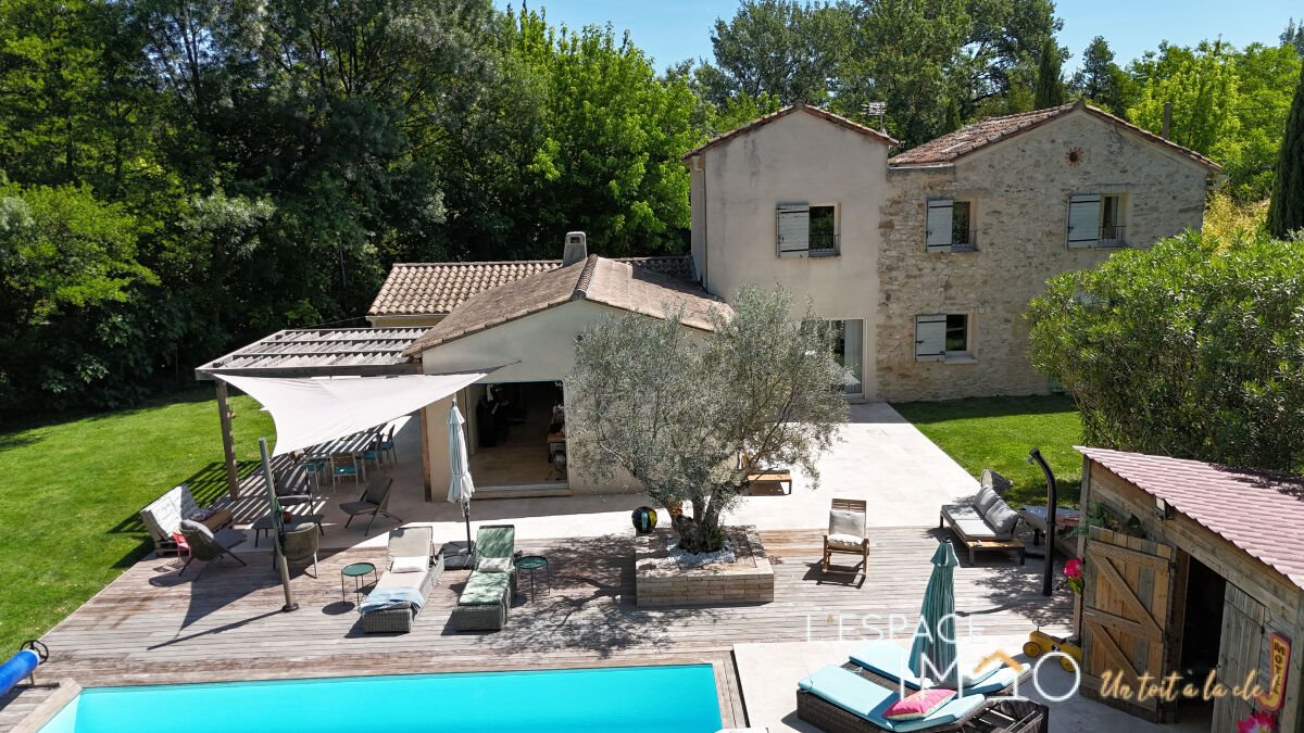 Maison à vendre, 185m², Saint-Saturnin-lès-Avignon