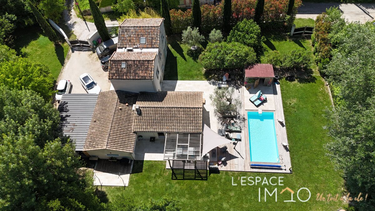 Maison à vendre, 185m², Saint-Saturnin-lès-Avignon