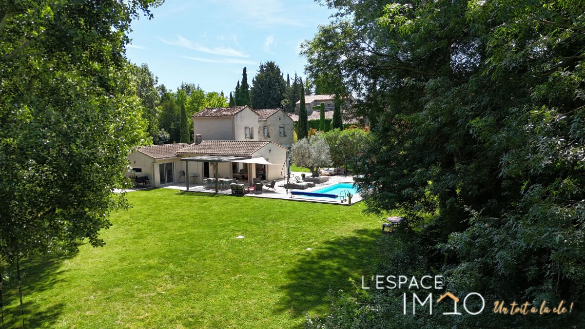 Maison à vendre, 185m², Saint-Saturnin-lès-Avignon