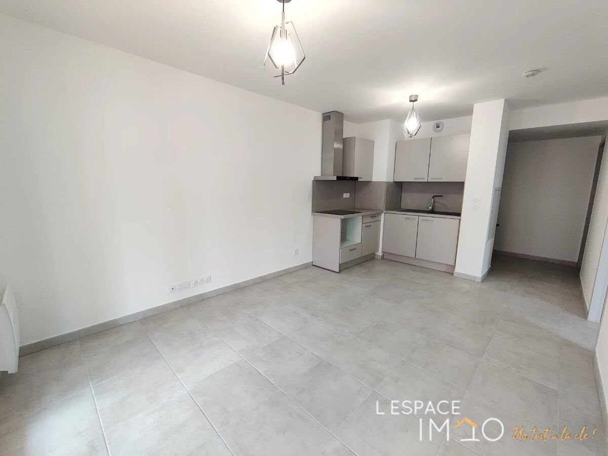 Appartement à louer, 40m², Cheval-Blanc