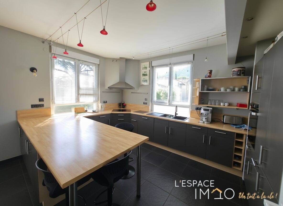 Maison à vendre, 154m², Robion