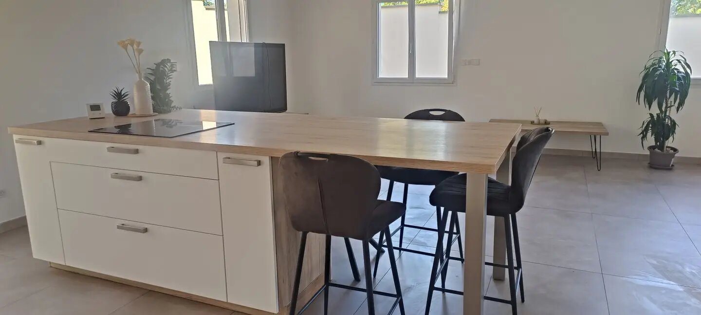 Maison à vendre, 210m², Auberives-sur-Varèze
