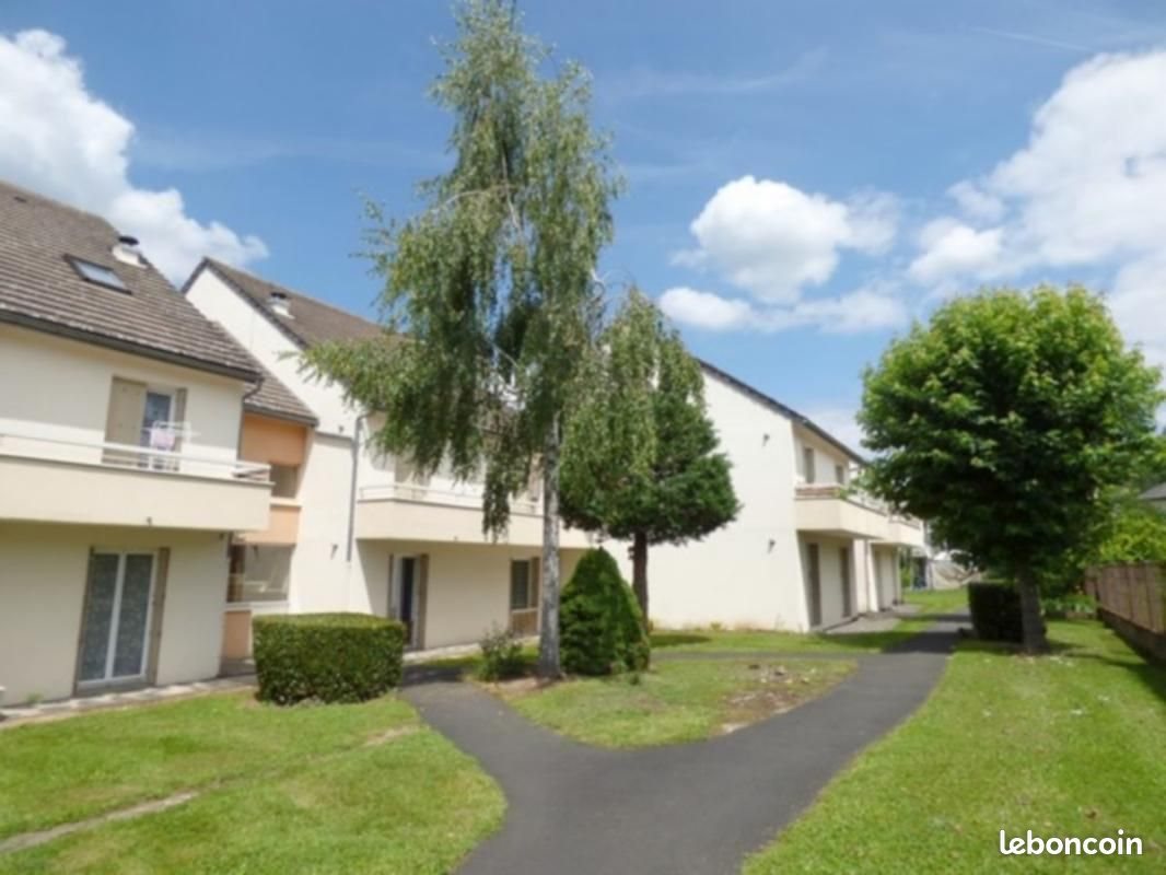Appartement à louer, 77m², Saignes