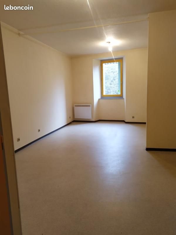 Appartement à louer, 55m², Meyrueis