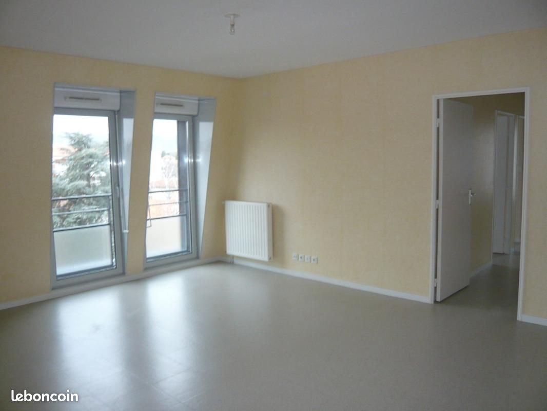 Appartement à louer, 82m², Riom