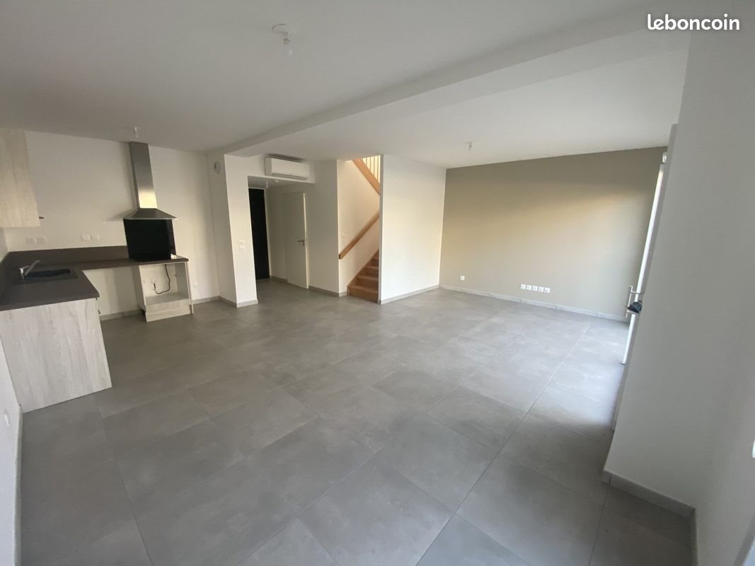 Maison à louer, 86m², Mireval