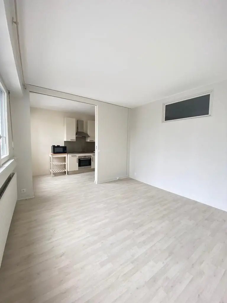 Appartement à louer, 52m², Courbevoie