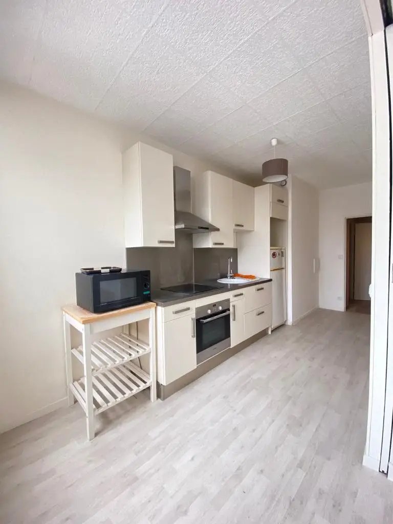 Appartement à louer, 52m², Courbevoie