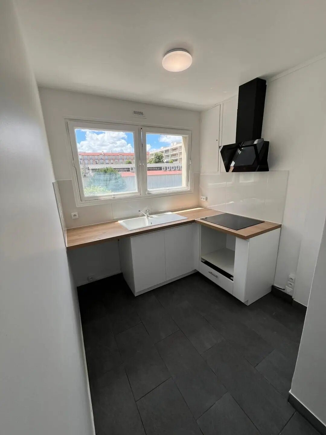 Appartement à louer, 76m², Courbevoie