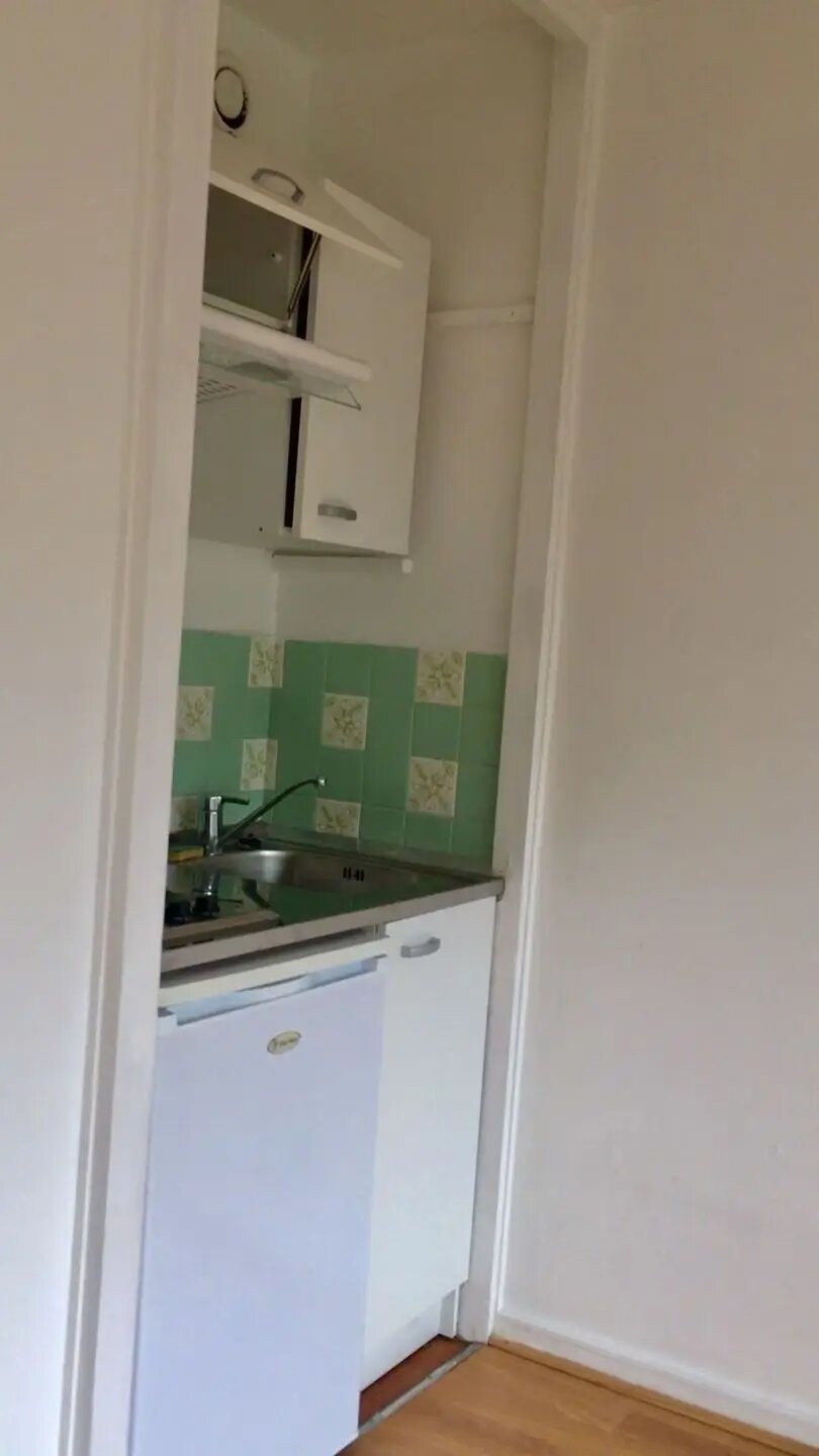 Appartement à louer, 18m², Courbevoie
