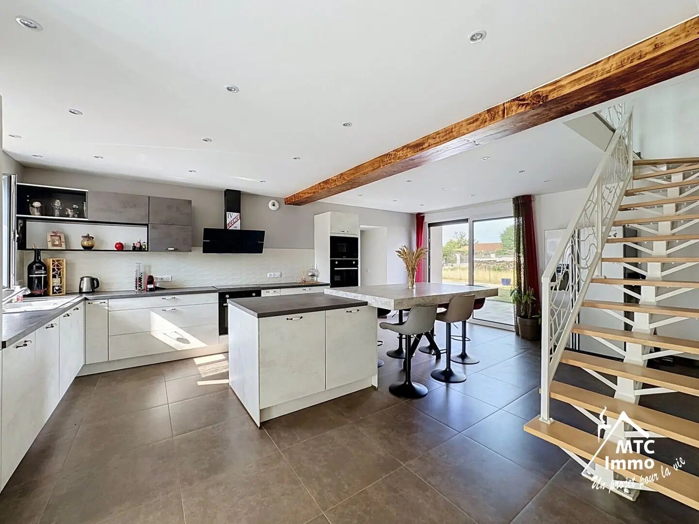 Maison à vendre, 205m², Chamagnieu