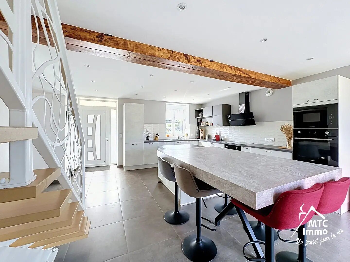 Maison à vendre, 205m², Chamagnieu