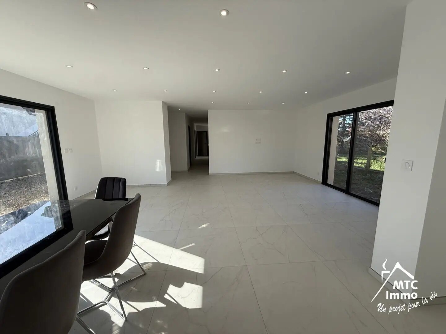 Maison à vendre, 139m², Loyettes
