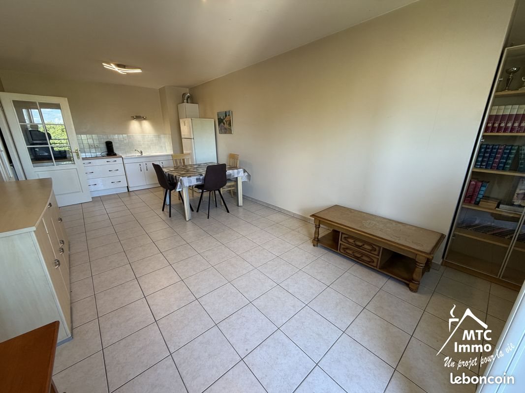 Appartement à vendre, 47m², Pont-de-Chéruy