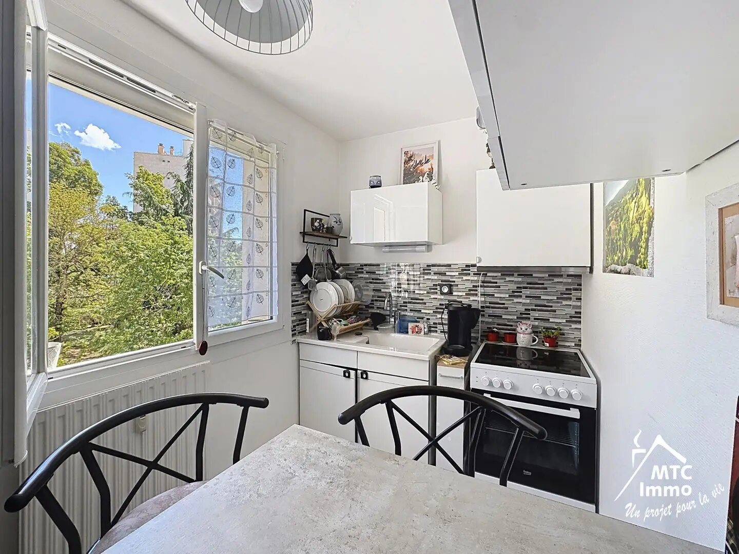 Appartement à louer, 34m², Pont-de-Chéruy