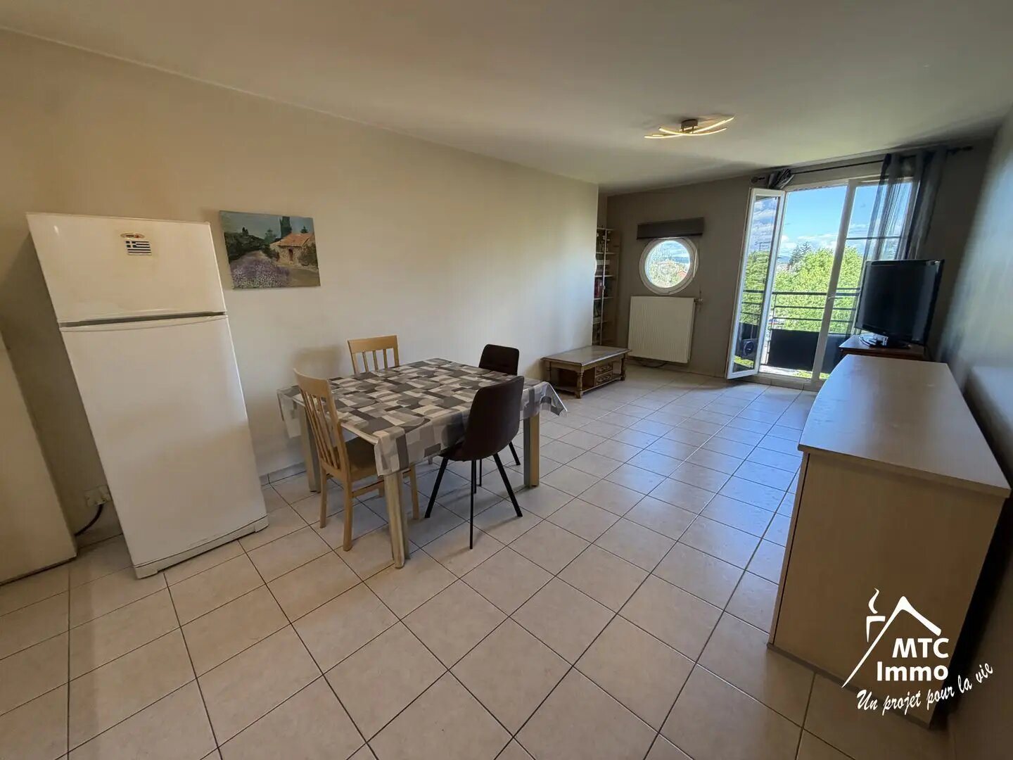 Appartement à vendre, 47m², Pont-de-Chéruy