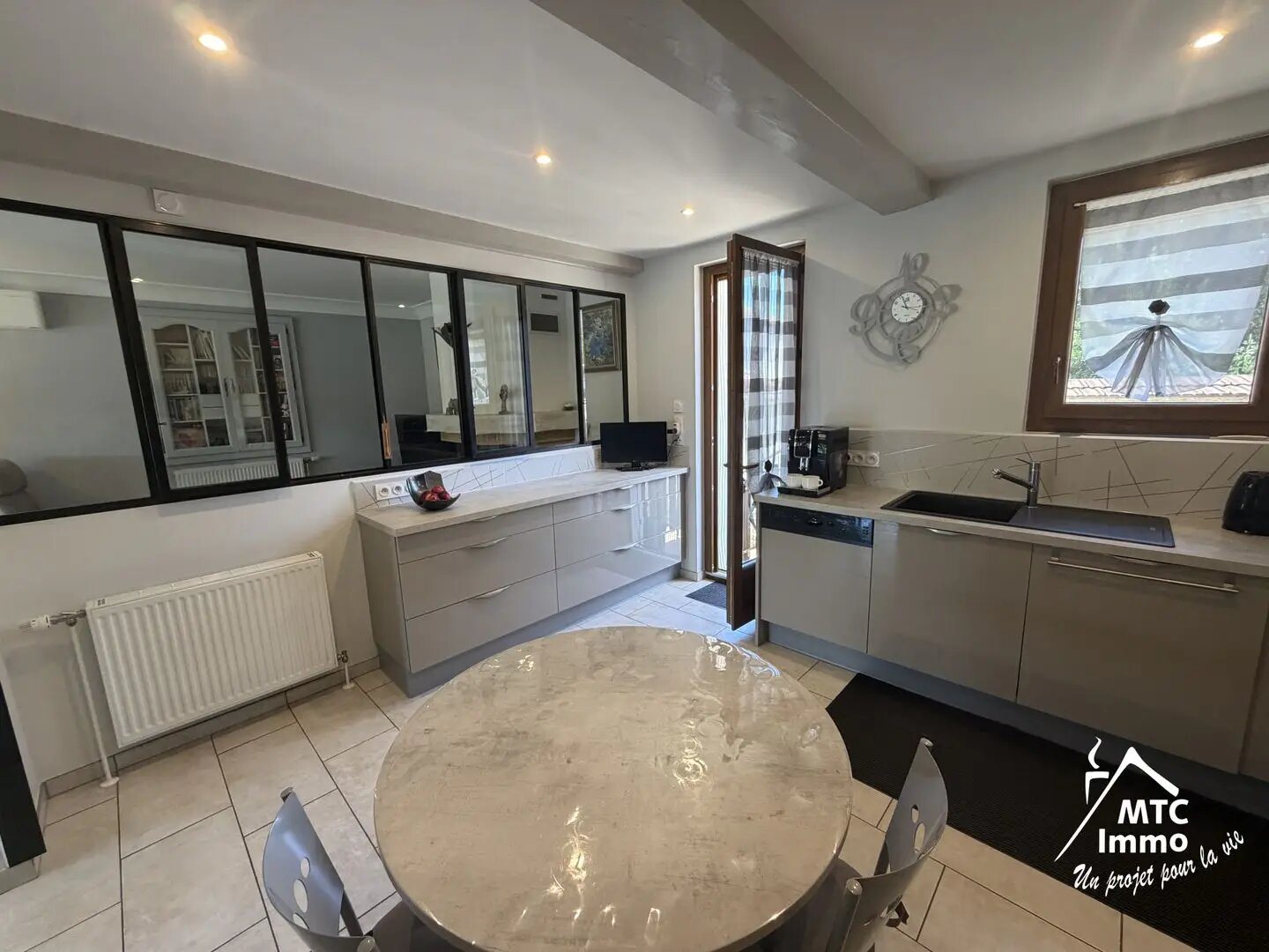 Maison à vendre, 122m², Loyettes