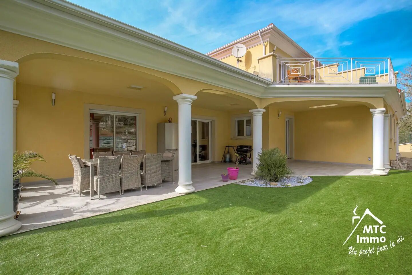 Maison à vendre, 191m², Pont-de-Chéruy