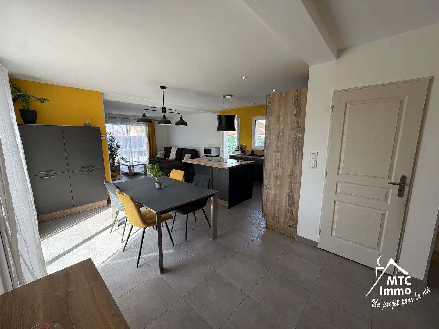 Maison à vendre, 110m², Loyettes