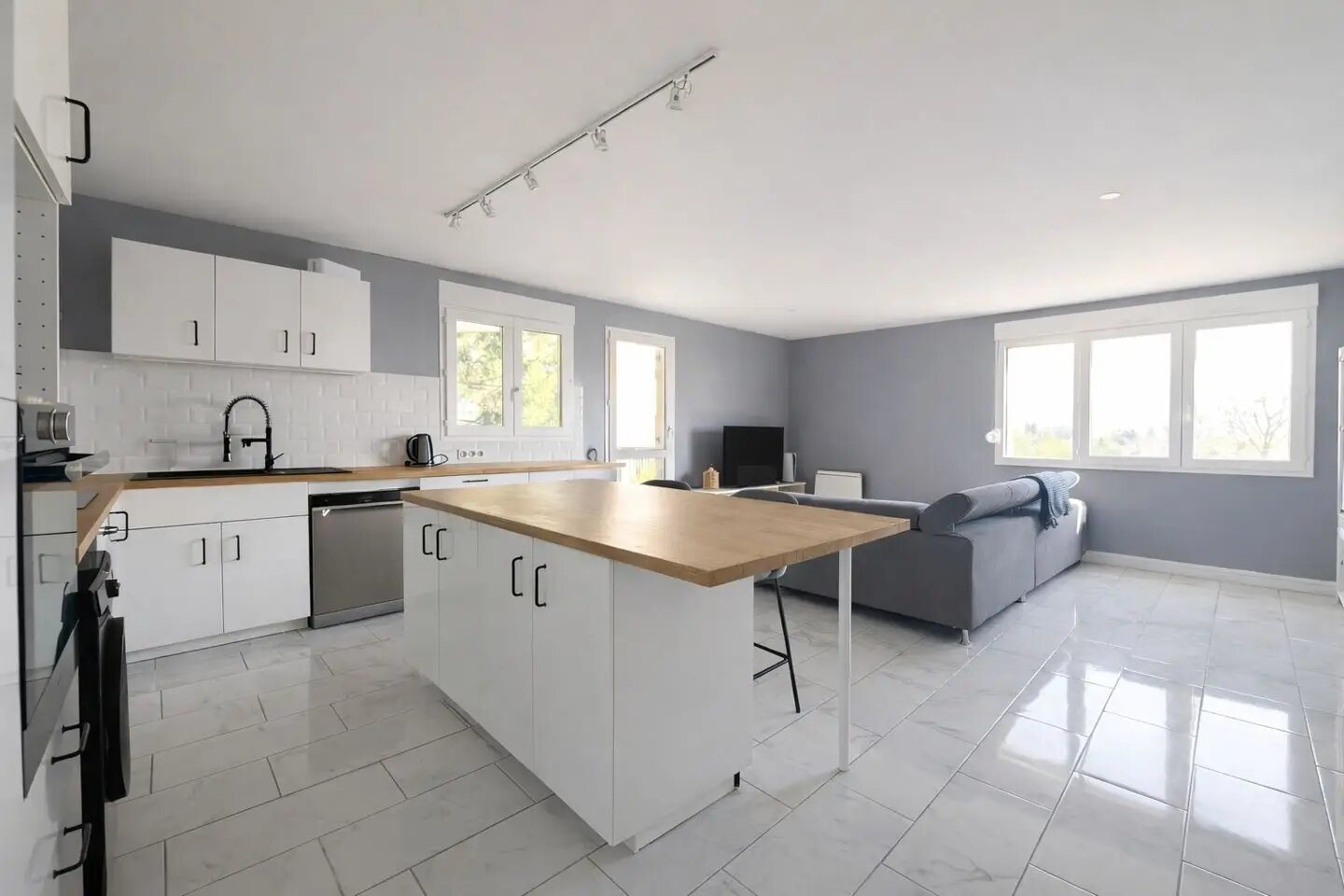 Appartement à vendre, 83m², Saint-Genis-Laval