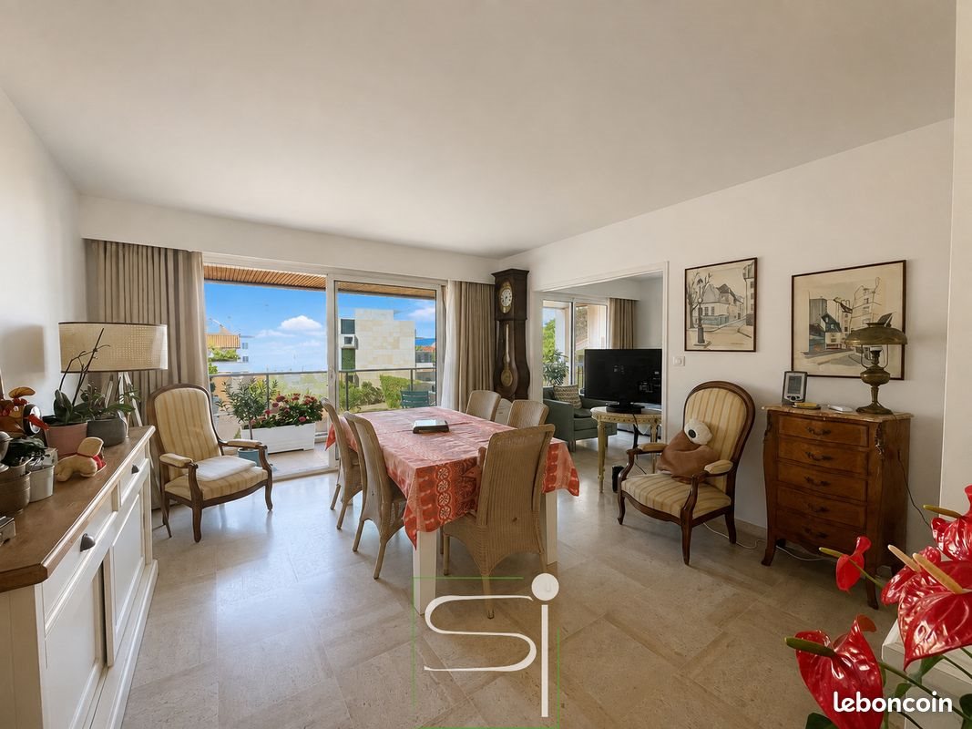 Appartement à vendre, 77m², Royan