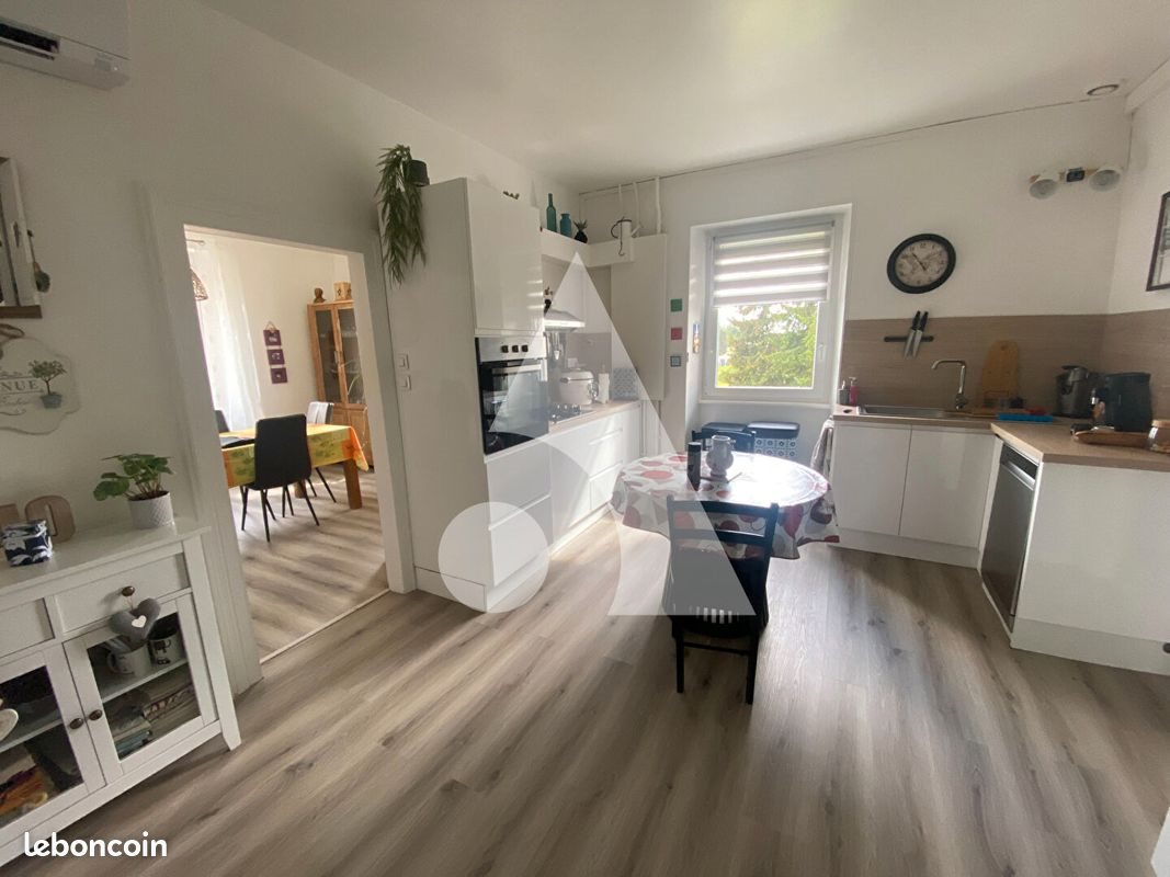 Appartement à louer, 92m², Vézelois