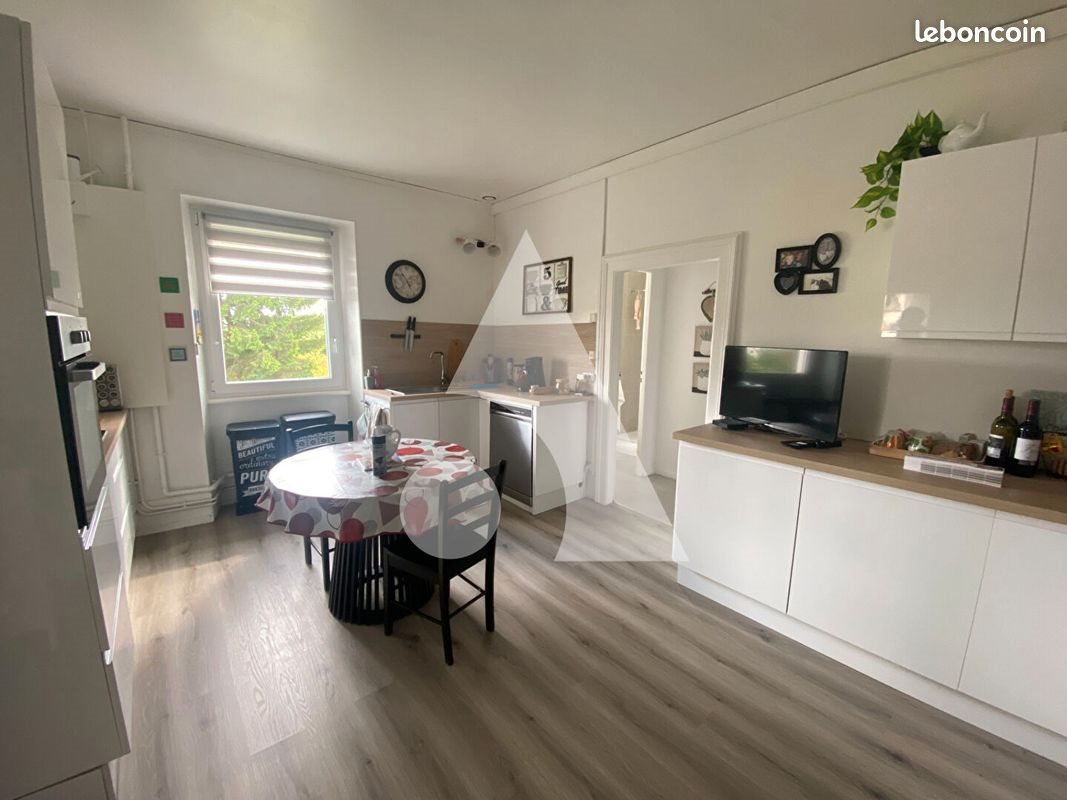 Appartement à louer, 92m², Vézelois